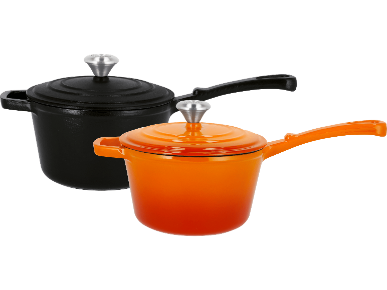 Två Silvercrest gjutjärnsgrytor med lock, en svart och en orange.