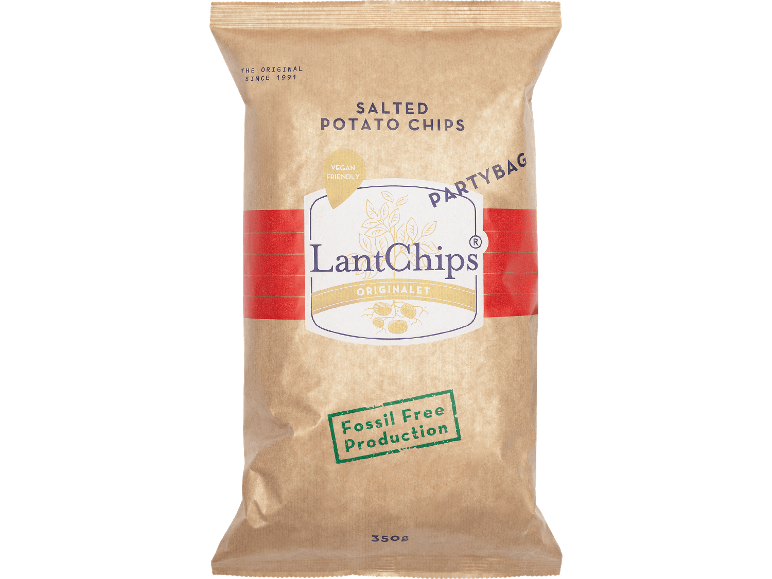 En 350 g påse med saltade potatischips med märkning för fossilfri produktion.