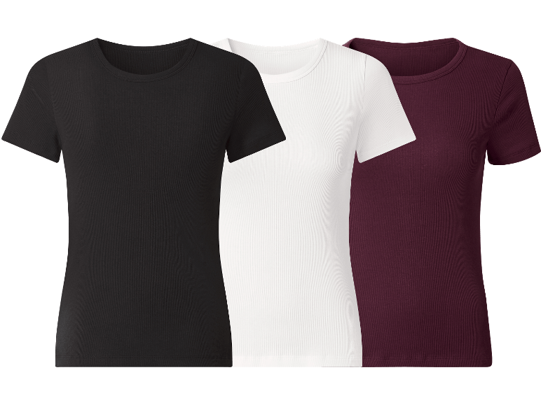 Tre dam T-shirts med korta ärmar i svart, vitt och vinrött.