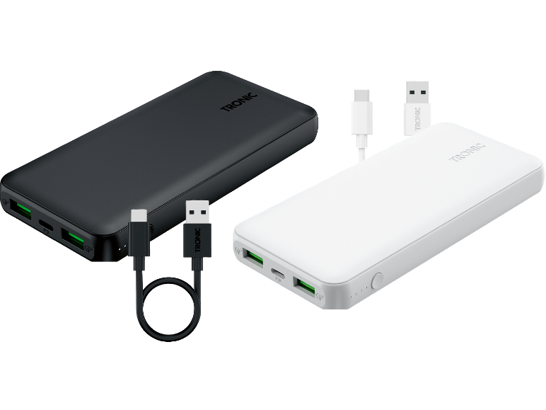 Två powerbanks, en svart och en vit, med laddningskablar.