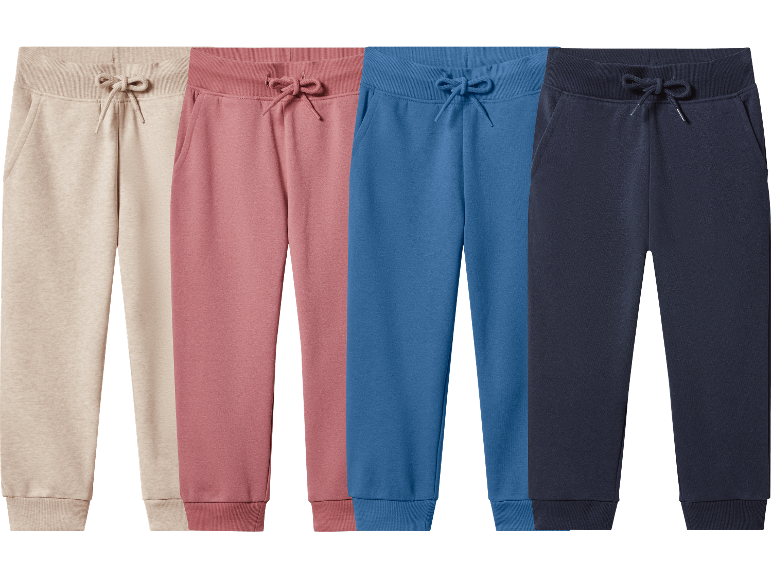 Fyra par mjukisbyxor i olika färger: beige, rosa, blå och mörkblå.