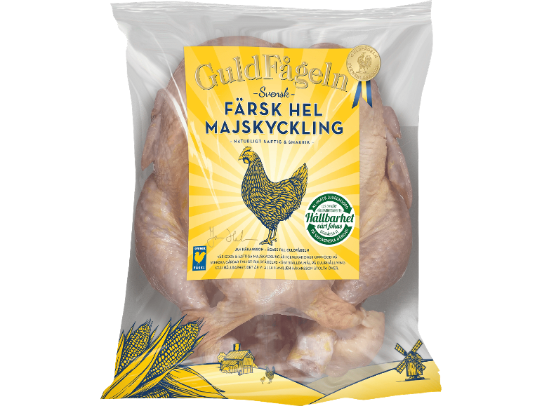 Färsk majskyckling i förpackning, med etikett som betonar hållbarhet och svenskt ursprung.