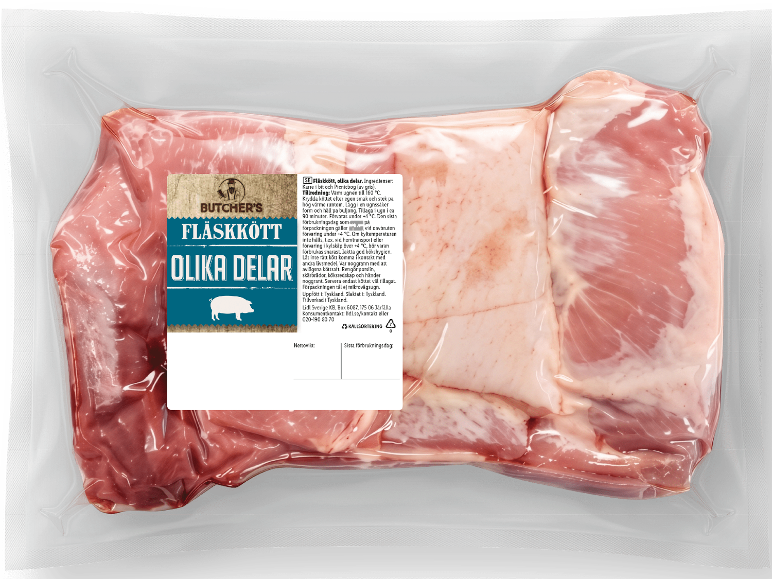 Vakuumförpackat fläskkött med etikett som innehåller produkt- och tillagningsinformation.