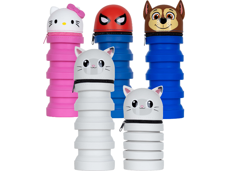 Fem hopfällbara flaskor med tecknade figurer: Hello Kitty, Spiderman, Chase och två katter.
