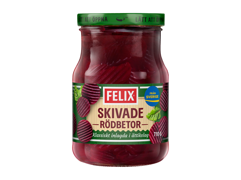 En burk skivade inlagda rödbetor, med etikett som anger lätt att öppna och från Sverige.