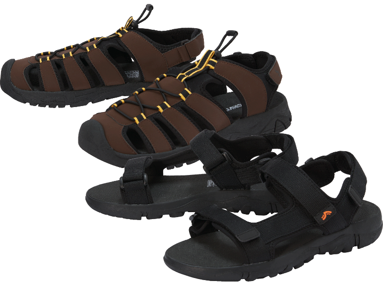 Två bruna och svarta vandringssandaler med snören och två svarta sandaler med kardborreband.