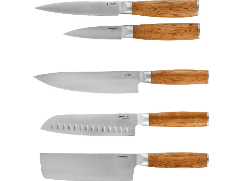 Silvercrest knivset med trähandtag på svart bakgrund.