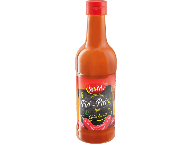 Flaska het chilisås med etiketten 'Piri-Piri Hot Chilli Sauce' och röda chilifrukter.