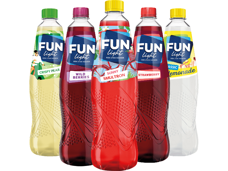 Fem sockerfria dryckesflaskor med smaker som päron, bär, jordgubbe och lemonad.