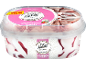 Jordgubbsyoghurtglass i en plastbytta.