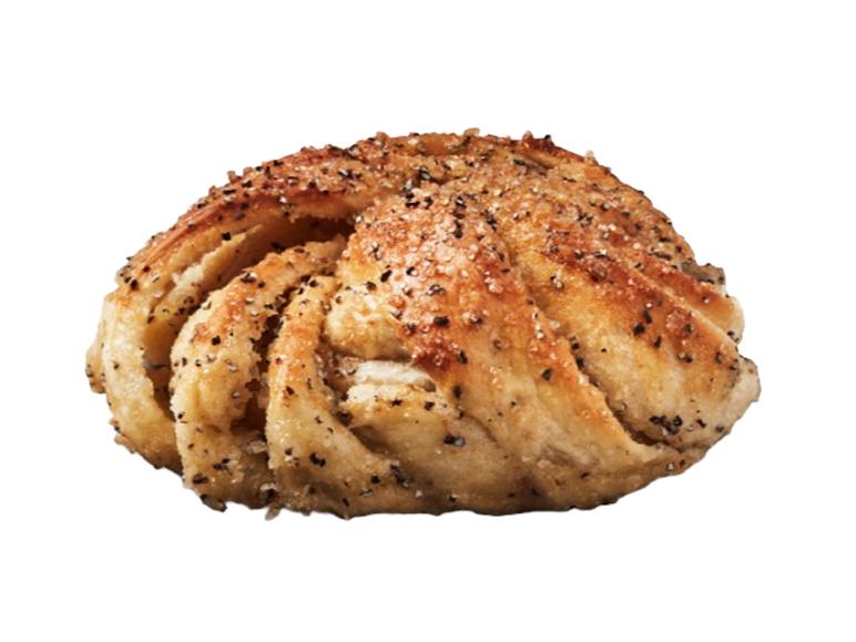 Kanelbulle med socker och svartpeppar.