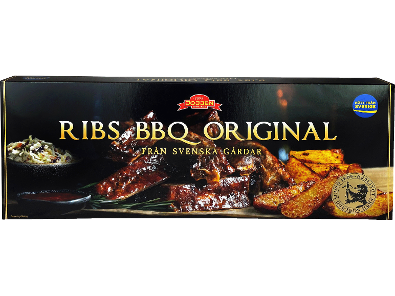 BBQ-revbensspjäll med potatisklyftor och coleslaw, med texten 'Kött från Sverige'