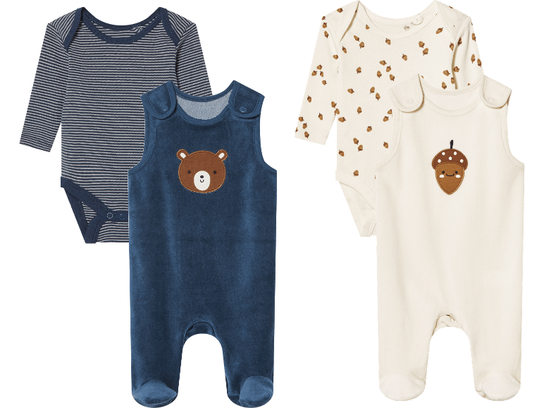 Babyset: blårandig body, blå overall med björn, vit body med ekollon och vit overall med ekollon.