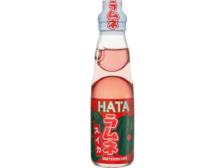 Flaska rosa läsk med vattenmelonetikett och japansk text