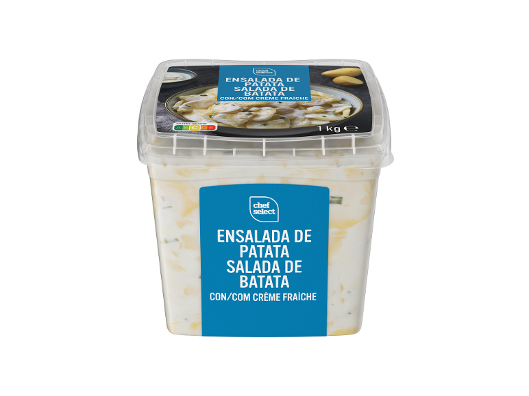 1 kg förpackning potatissallad med crème fraîche, med Nutri-Score C.