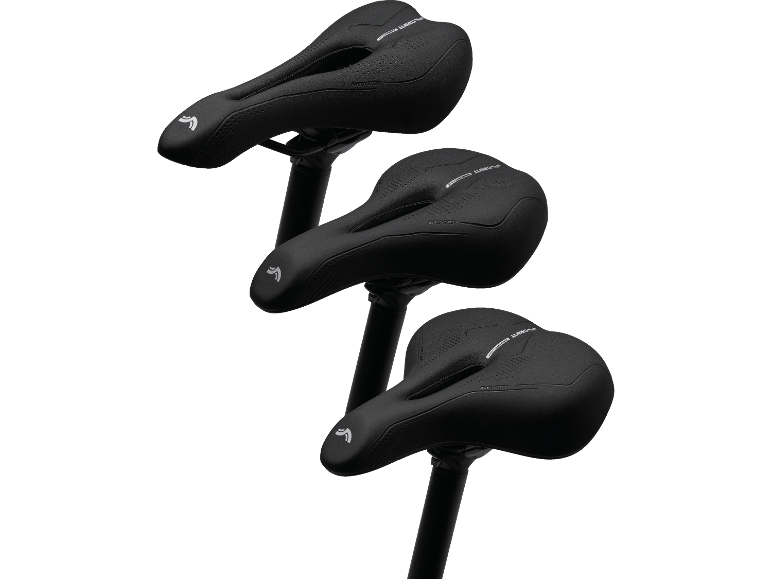 Tre svarta cykelsadlar med minneskum och vibrationsdämpande system.