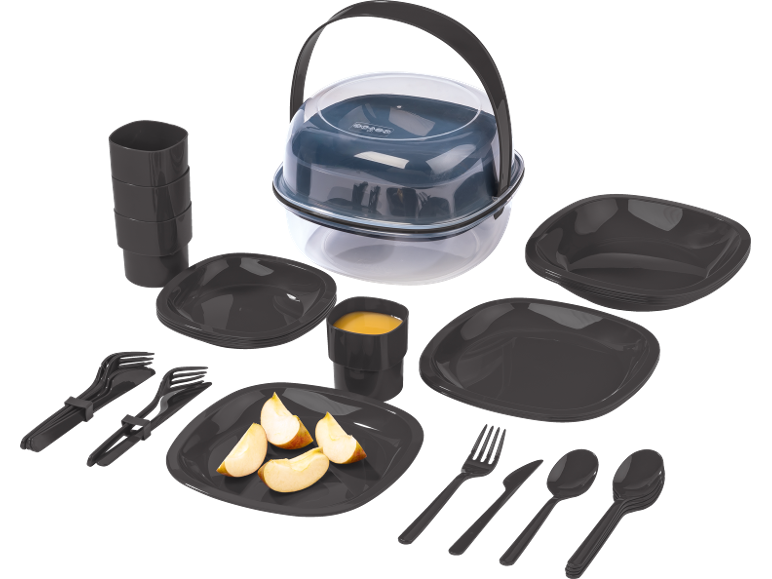 Picknickset: behållare, tallrikar, muggar, bestick och äpplen.