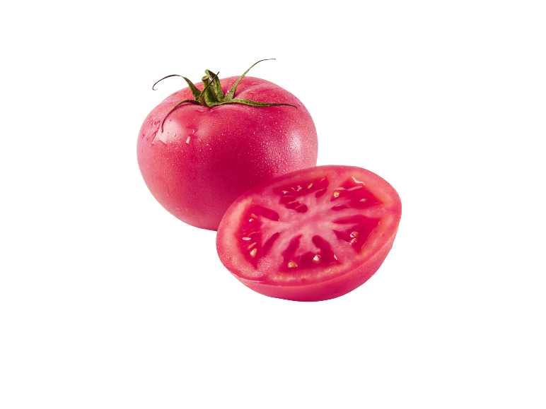 Hel och halverad rosa tomat med vattendroppar.