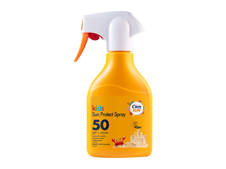 Barnsolskyddsspray SPF 50 med UVA- och UVB-skydd, vattenresistent och parfymfri.