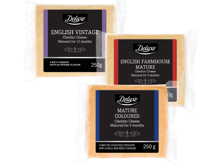 Tre varianter av Deluxe Cheddarost: English Vintage, English Farmhouse och Mature Coloured.