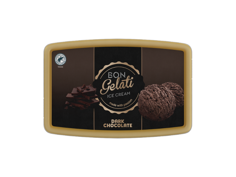 Mörk chokladglassförpackning med chokladbitar och kulor, med en Rainforest Alliance-logotyp.