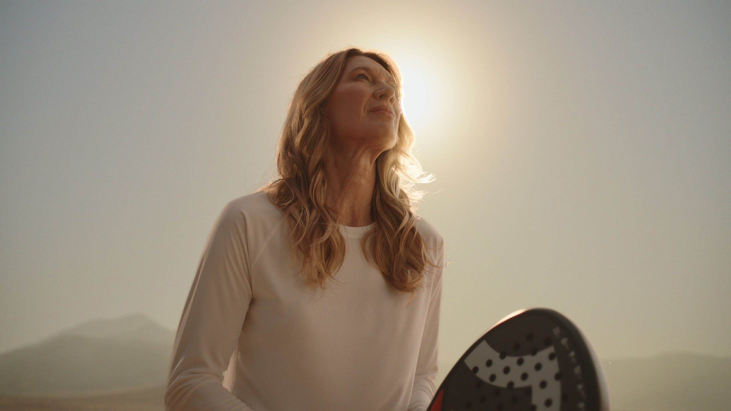 AI-genererad - Stefanie Graf i sporttröja med padelracket