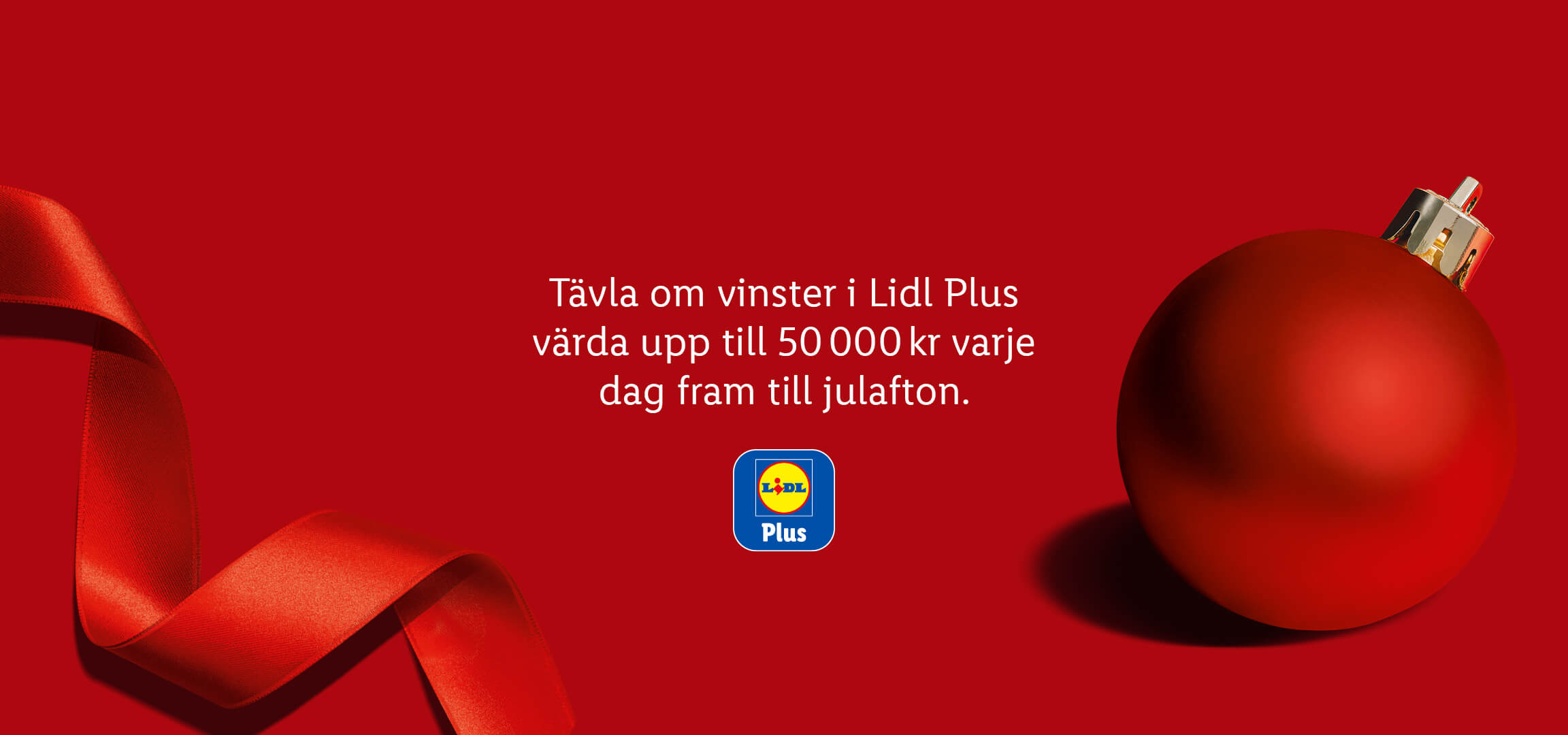 Lidl Plus-app på mobiltelefon med rött band och julkula, text om att vinna 50 000 kr dagligen.