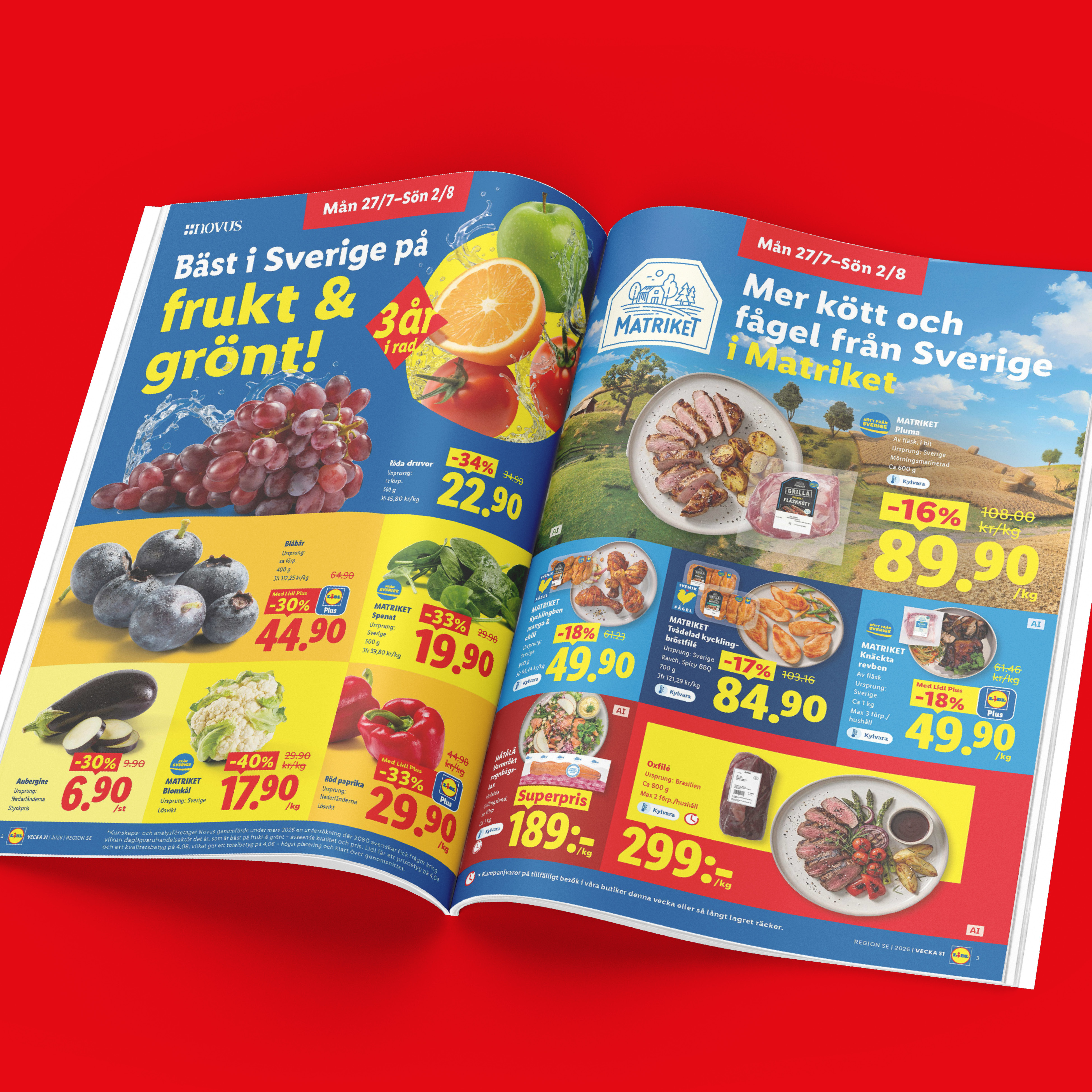 Reklamblad med erbjudanden på frukt, grönt och kött, inklusive röda druvor, blåbär, aubergine, blomkål, paprika, spenat, fläskkött, kycklingben, kycklingbröstfilé, revben, lax och oxfilé.