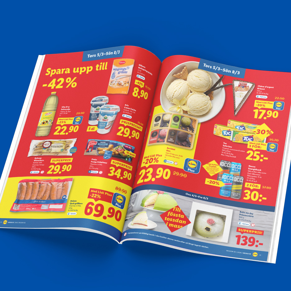 Ett reklamblad med erbjudanden på matolja, grädde, glass, ost, kex, energidryck, korv och tårta.