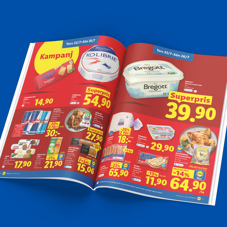 En reklambroschyr med erbjudanden på smör, kyckling, kex, energidryck, chips och pizza.